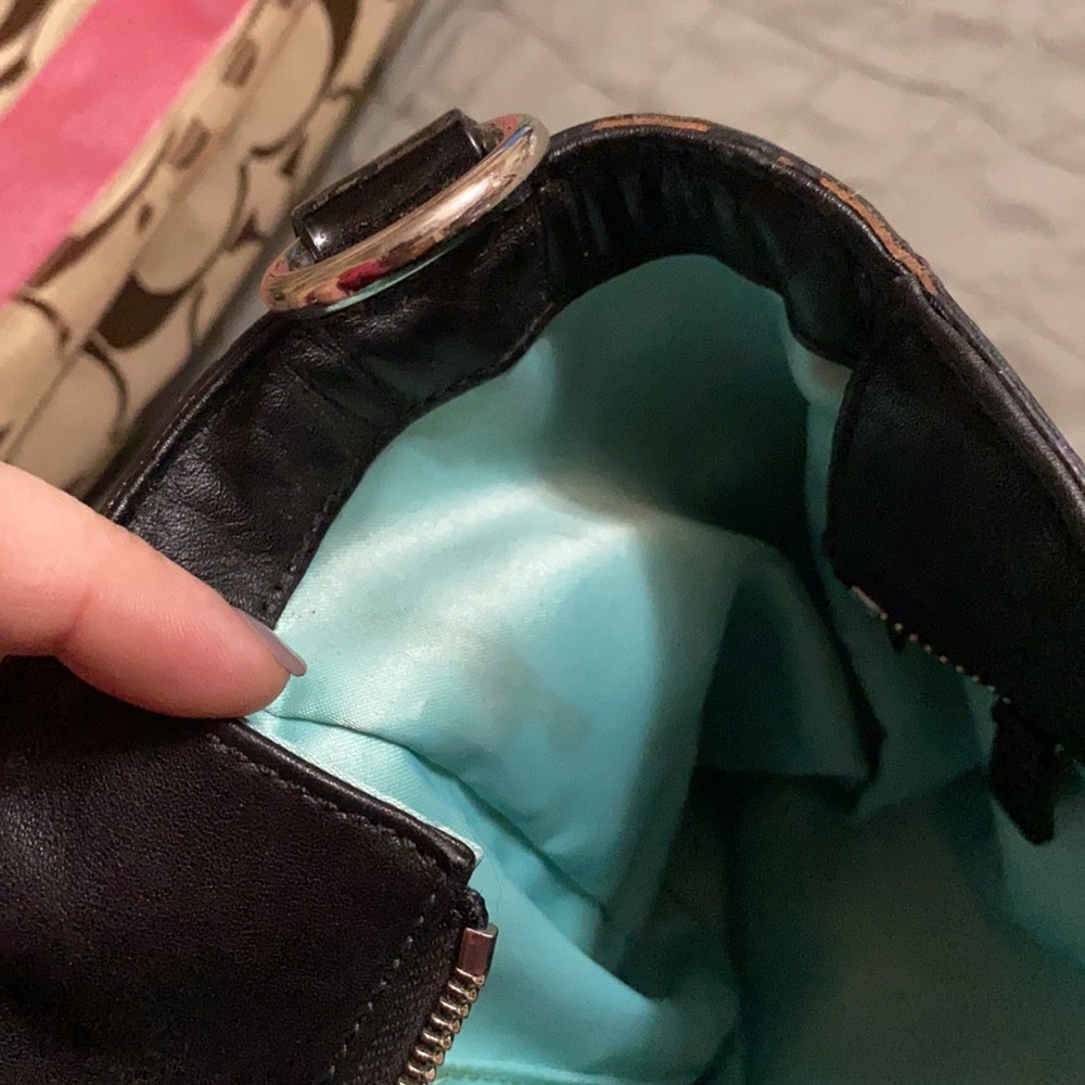 EUC vintage black leather/patent Coach purse - Picture 7 of 8